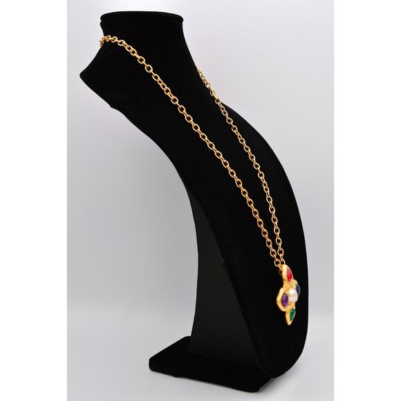 Givenchy Vintage Heart Cabochon Necklace Pearl Brushed Gold  Givenchy Vintage Heart Cabochon Necklace Pearl Brushed Gold Signed 1980s Bin7B